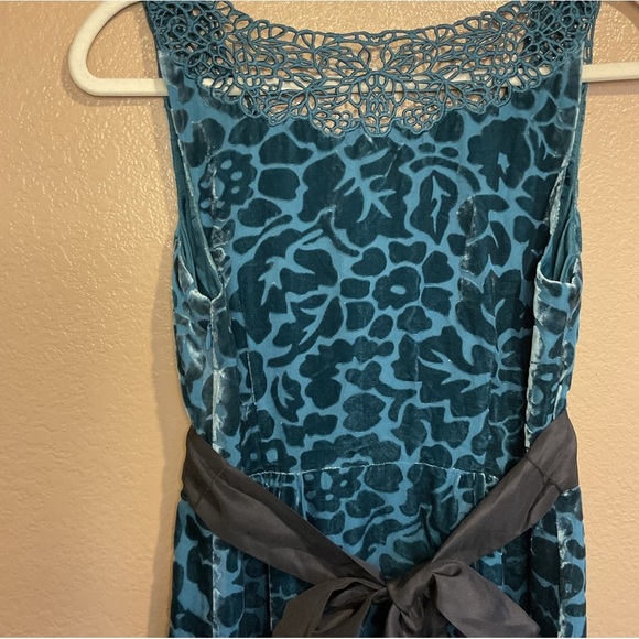 Moulinette Soeurs Anthropologie Velour Floral Blue Silky Midi Style Dress A33 - Picture 3 of 4